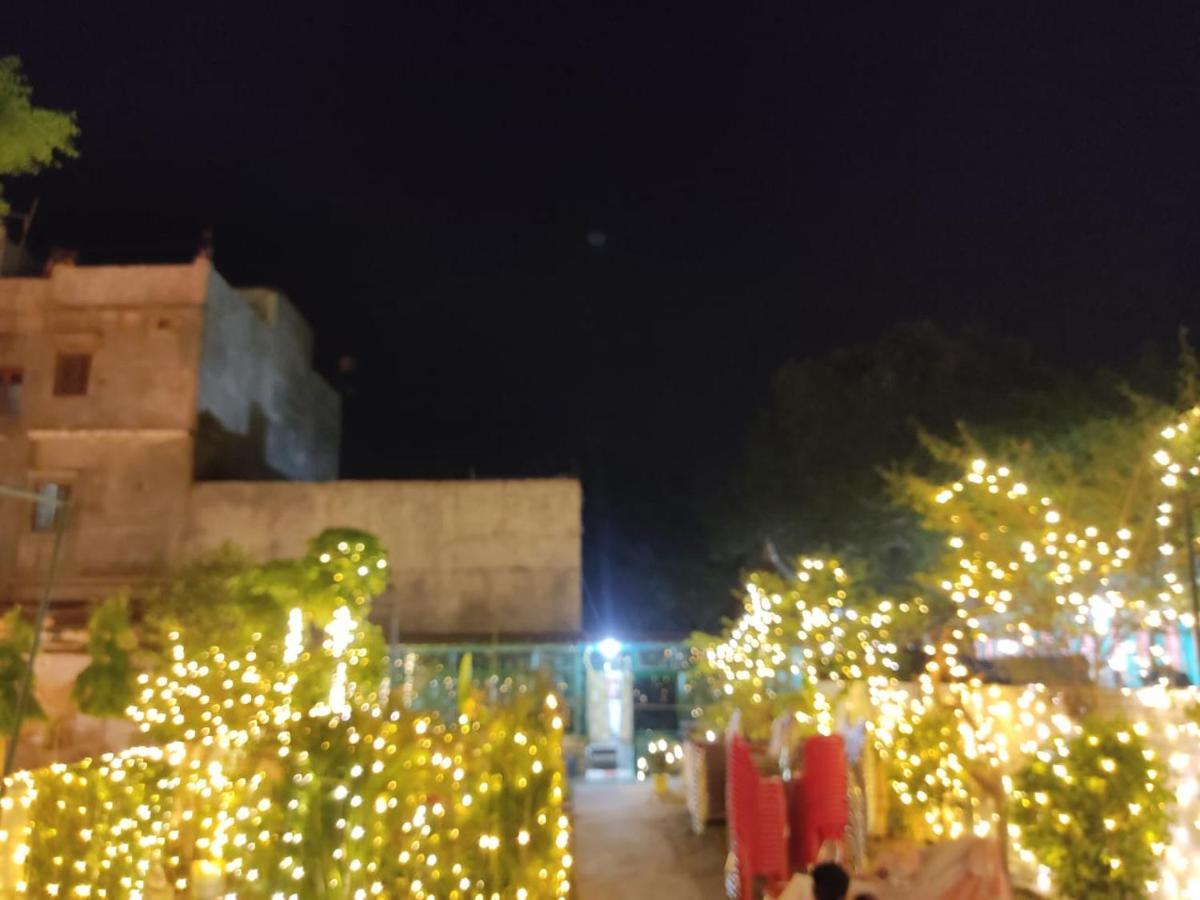 Maa Gauri Paying Guest House Varanasi Exterior photo